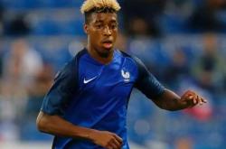 开云体育官网-法国超级联赛竞争激烈，夺冠希望悬在一线