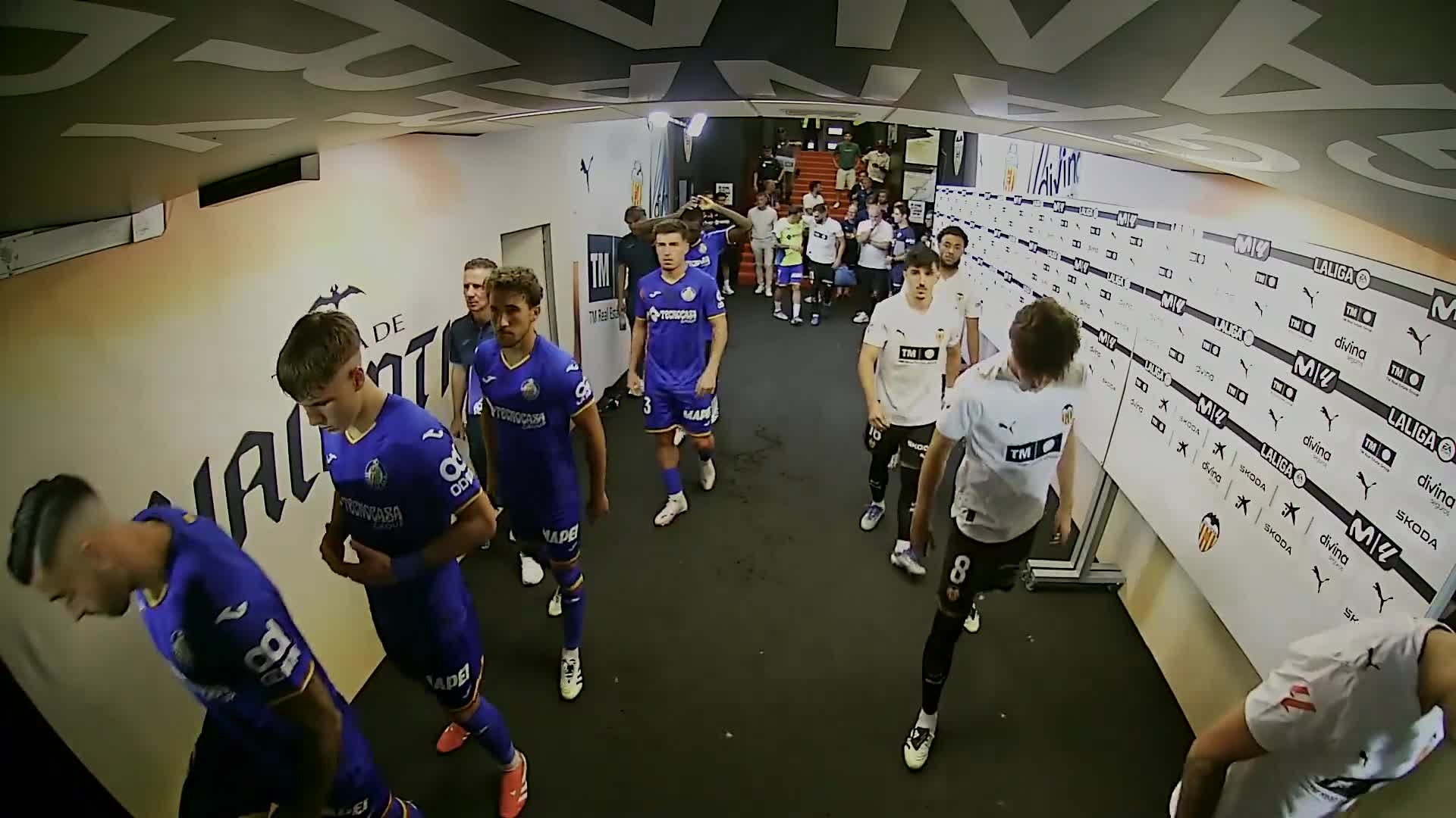 瓦伦西亚主场送礼，逆转荷兰对手