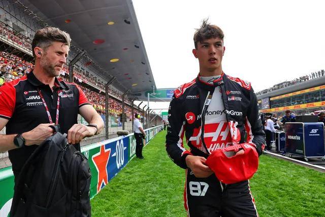 哈斯车队力克迈凯伦，皮亚斯特里扛起全队的简单介绍